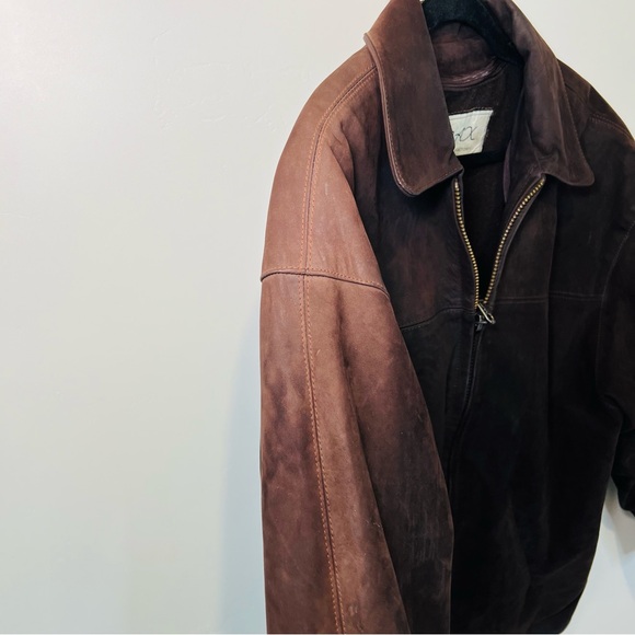 Men's Brown Leather Jacket - Picture 3 of 7